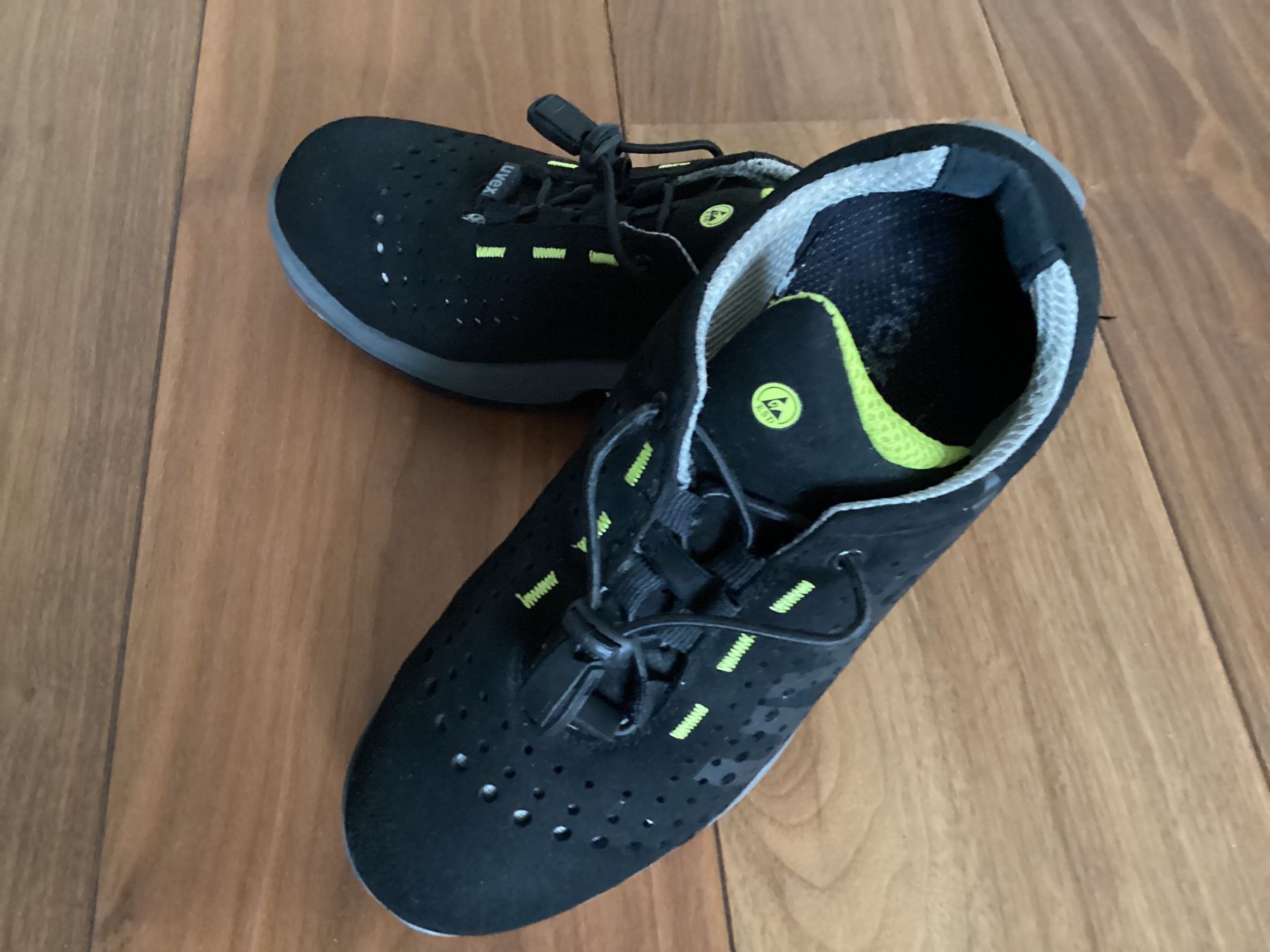 Scarpe da donna: Uvex Sicherheitsschuhe – Usato da Dachsen venduto da Achohberg