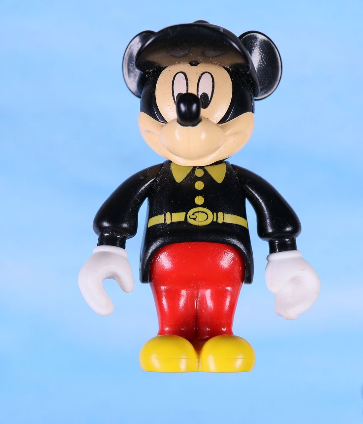 Lego Giocattoli: Lego Figur Mickey Mouse Figure with Red Pants, Black Fireman – Usato da Hettlingen venduto da Scholi99