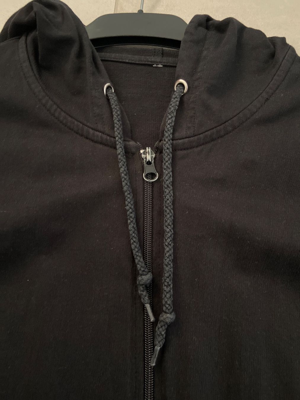 Giacche: Damen Hoodie schwarz – Usato da Zug venduto da Hehe 3