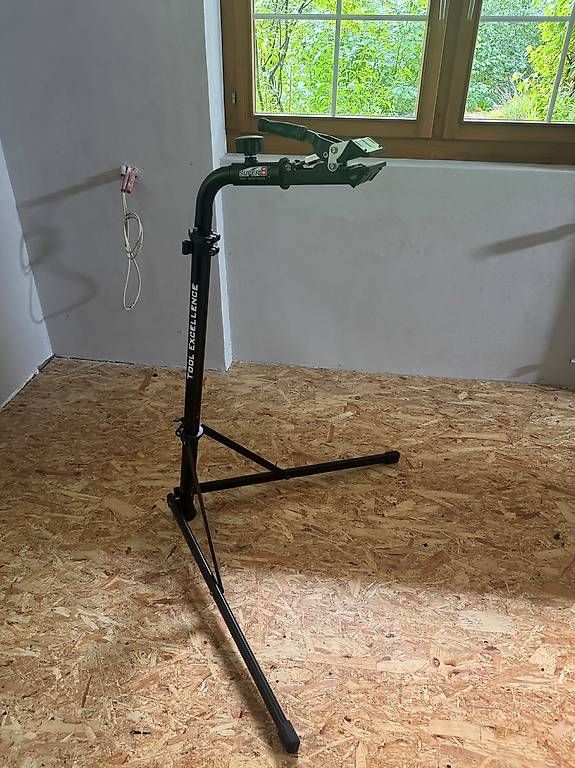 Cavalletti per biciclette: Veloständer Montageständer Super B tool excellence – Usato da Wasserauen venduto da Cachaca51 2