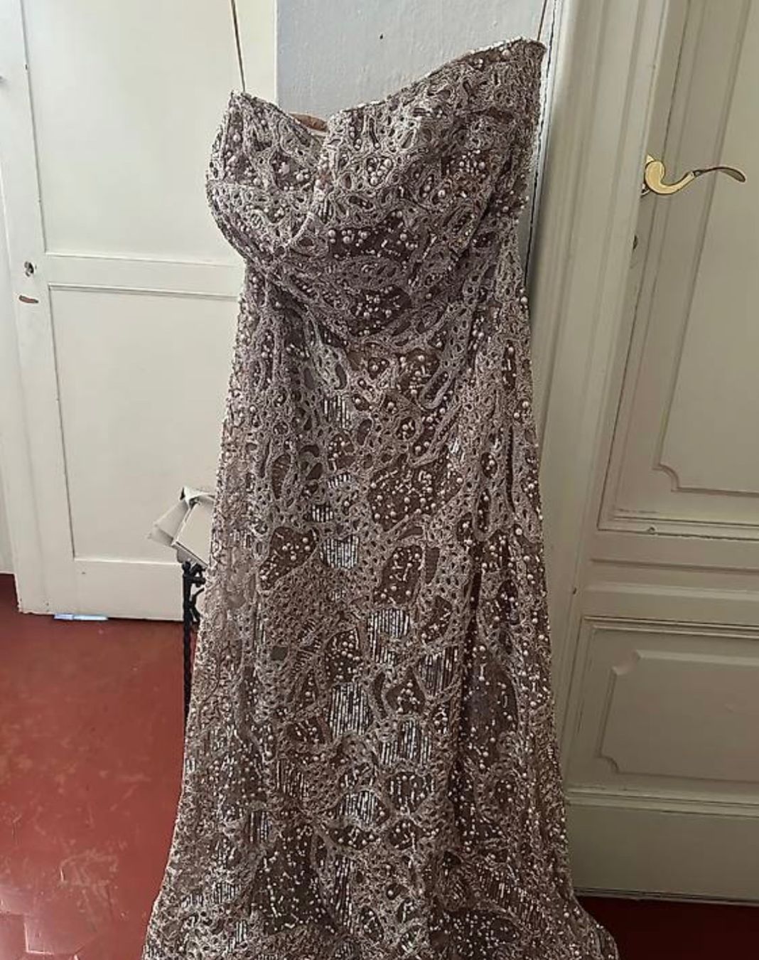 Elie Saab Vestiti: Elie Saab magnifico abito – Nuovo e nell'imballaggio originale da lugano venduto da rob_g7hc