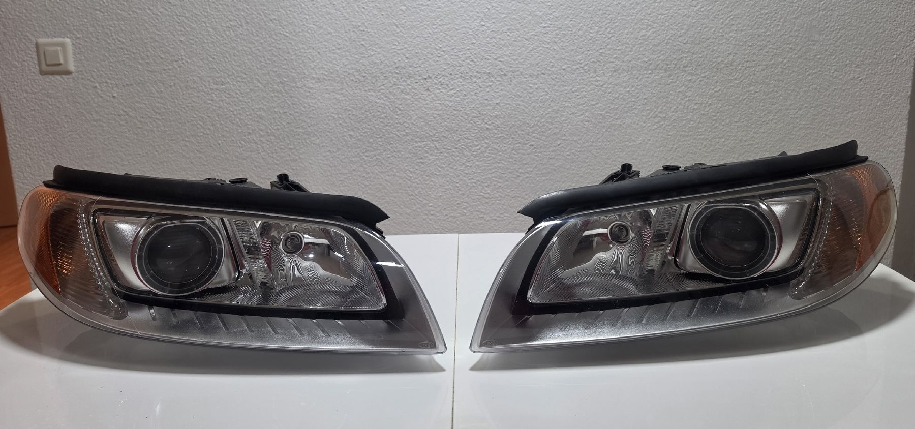 Volvo Fari: Volvo XC70 Scheinwerfer – Usato da Winterthur venduto da xXSchwwizXx