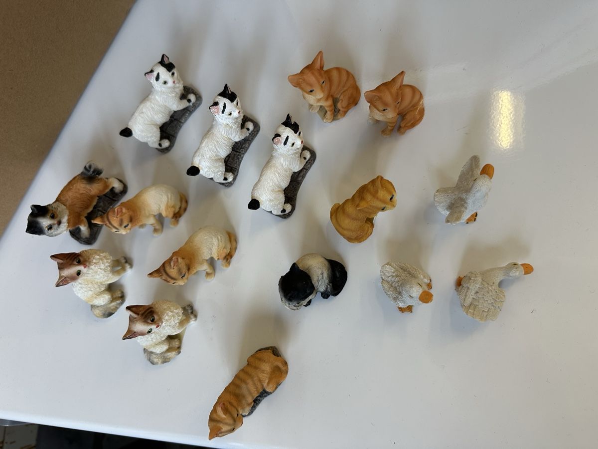 Statuette: Mini Figuren Katzen 🐈 – Nuovo e nell'imballaggio originale da Sevelen venduto da Stopglobal. 1