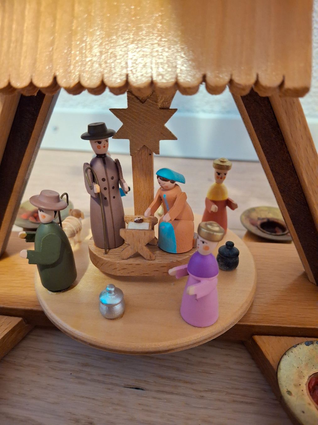 Tutte le decorazioni: Weihnachtskarussell aus Holz – Usato da Dietikon venduto da Hwengi 1