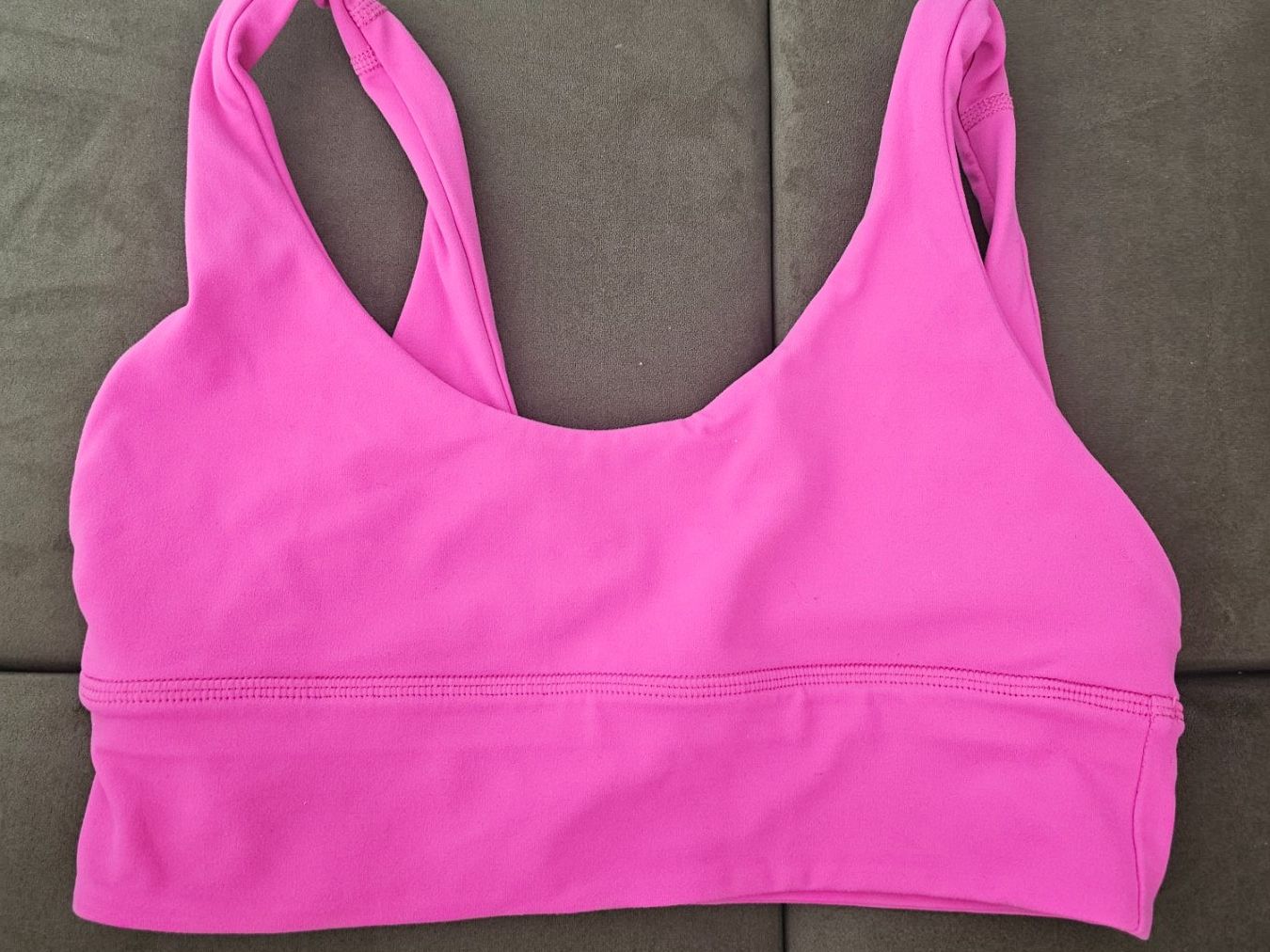 Lululemon Top: Lululemon Sport BH Pink – Usato da Zürich venduto da yasemiin 1