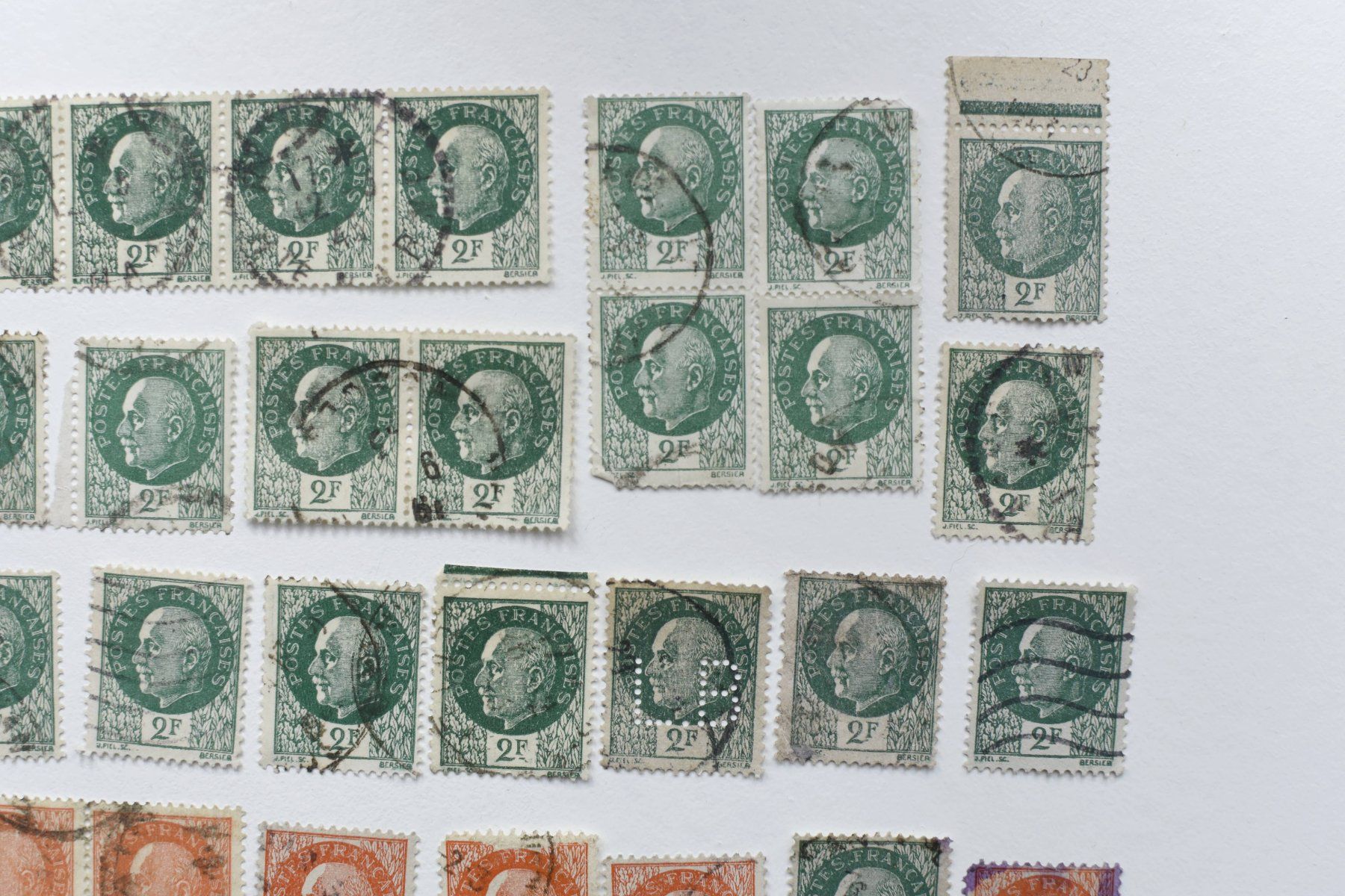 Alle Briefmarken: Lot Timbres Pétain, Type Bersier – Gebraucht aus Belmont-sur-Yverdon von bichet02 4