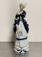 Handbemalte Porzellanfigur, Dame mit Fächer, Vintage 21x7.5