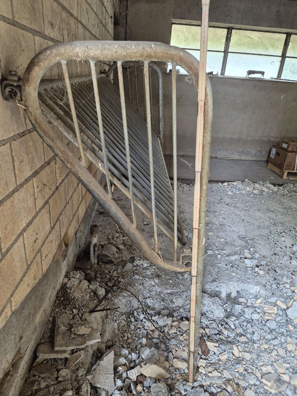 Futter: Futterraufe – Gebraucht aus Bonstetten von K.Locher 1