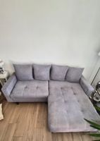 Titel;   Ecksofa (neuwertig) inkl. passender Hocker