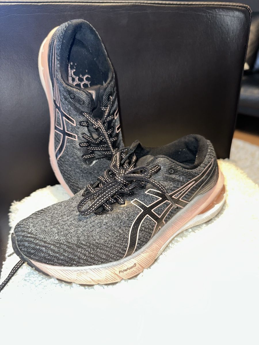 Asics Damenschuhe: ASICS 37 – Gebraucht aus Baar von Marios4445 3