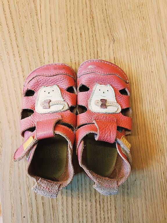 Chaussures filles: Tikki Sandalen Gr. 24 – D'occasion à Humlikon par Zitrone011 2