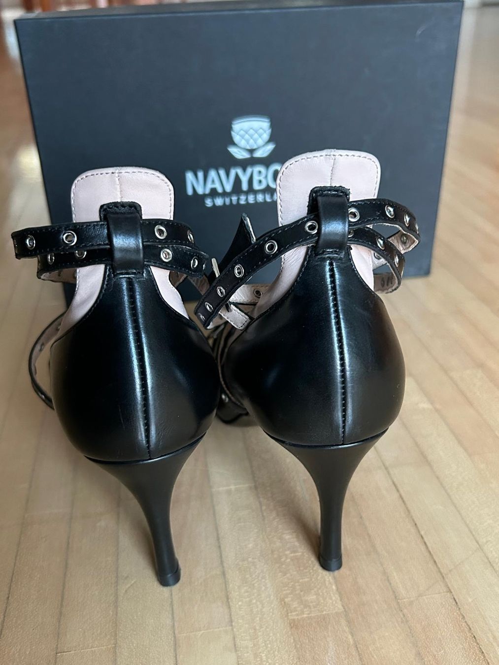 Navyboot Scarpe da donna: Navyboot Echtleder High Heels Gr. 39 – Nuovo (secondo la descrizione) da Wädenswil venduto da coconut1289 3