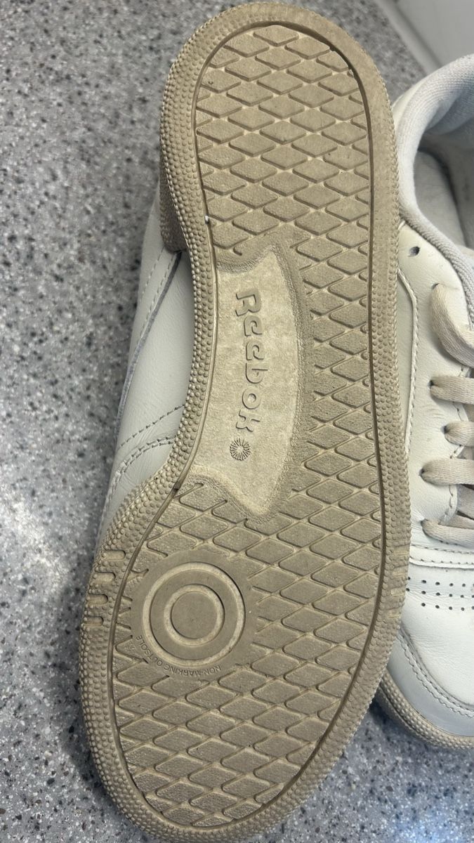 Reebok Scarpe da donna: Superschöne Reebok Sneaker, Gr. 38 – Usato da Davos Dorf venduto da Nuggetpete 3
