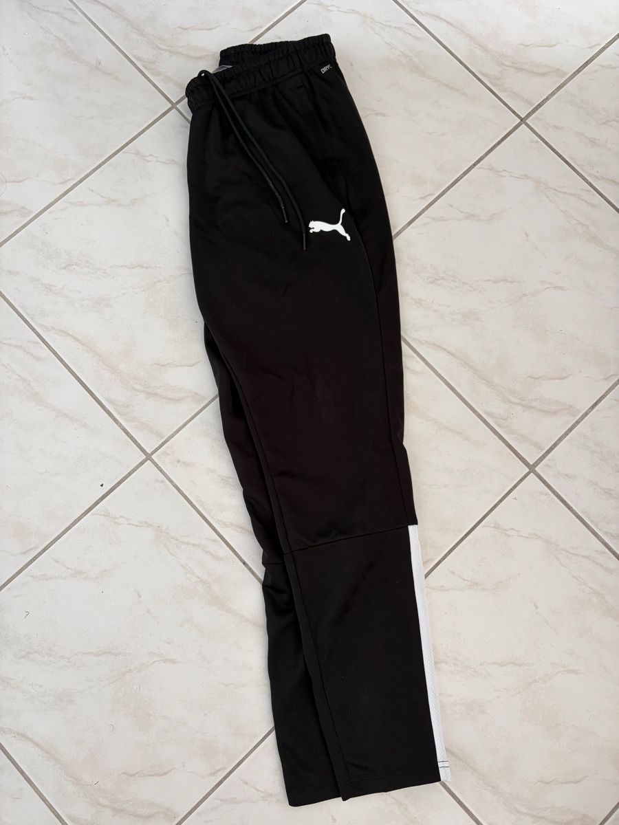Puma Pantaloni: Trainerhosen Puma 2x – Usato da St. Gallenkappel venduto da fla_5lm9 1
