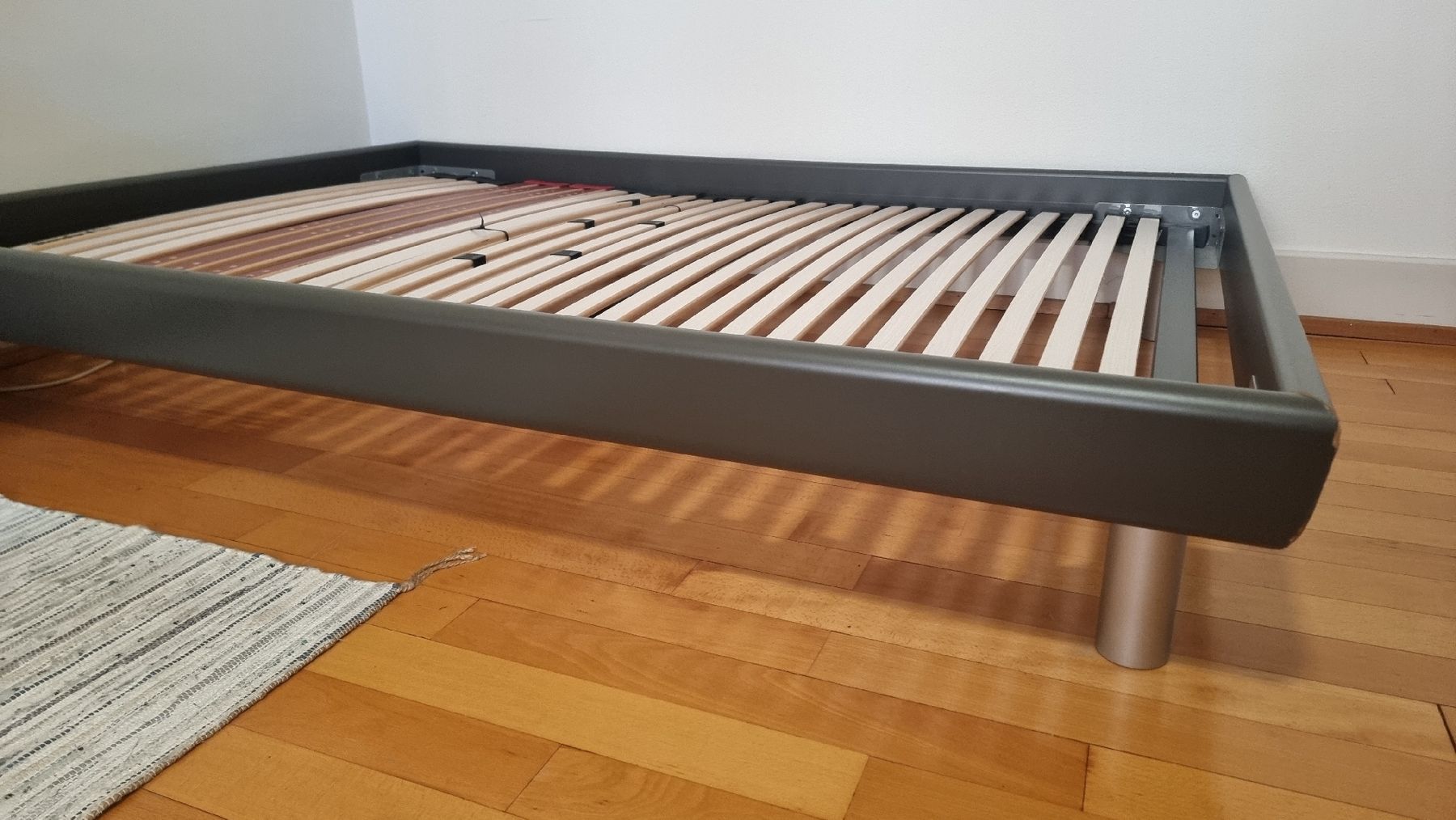Betten: Bettgestell mit Lattenrost StandardPlus 140x200cm – Gebraucht aus Zürich von xXLenarduzziXx 5