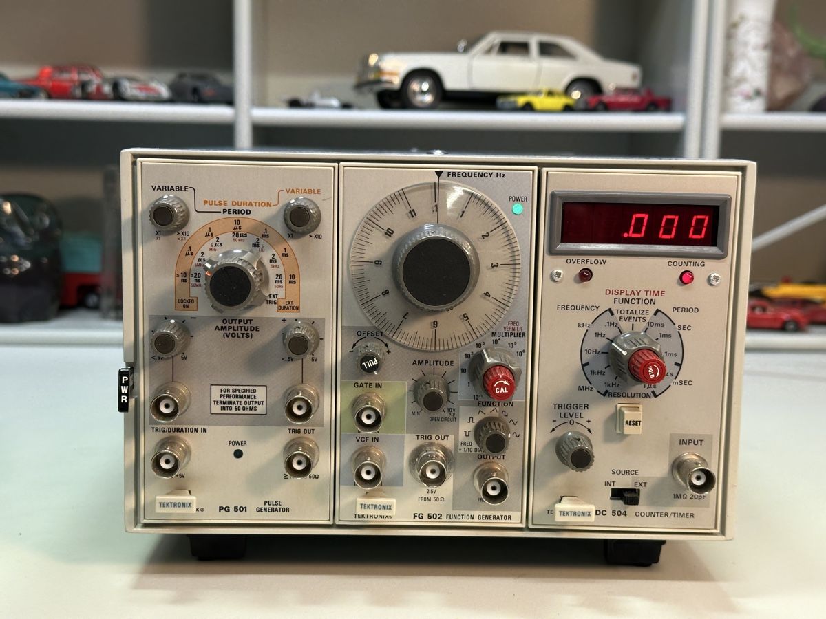 Misurare: Tektronix TM 503 Power Modul – Usato da Wädenswil venduto da HobbyZimmer