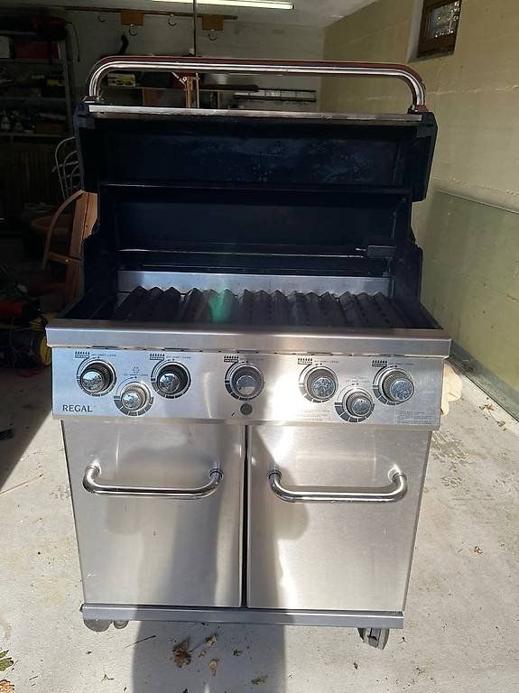 Broil King Griglie: Broil King Regal 590 Pro - Grill – Usato da Eich venduto da Kerstin8686 1