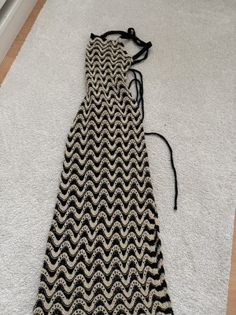 Strickkleid schwarz beige mit Schnürung