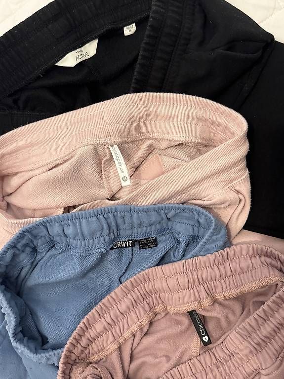 Pantaloni: Jogginghosen S/M – Usato da Illnau venduto da Fakiraa 3
