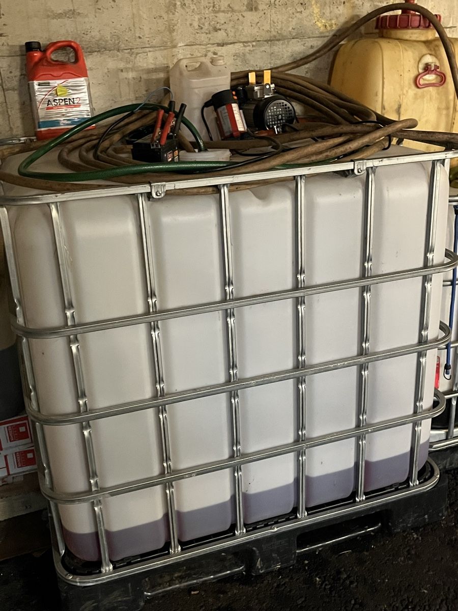 Autres accessoires p. véhicule: IBC Container 1000L – D'occasion à Signau par reb_xv5t 1