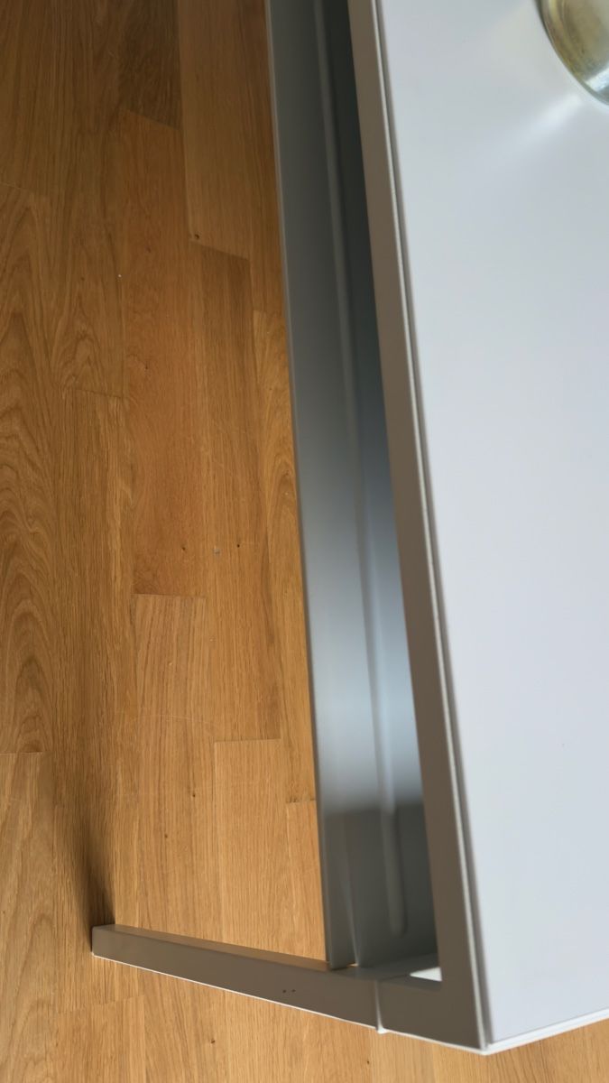 Ikea Tavoli: Weißer Tisch im Wohnzimmer – Usato da Zürich venduto da ish_6v8w 3