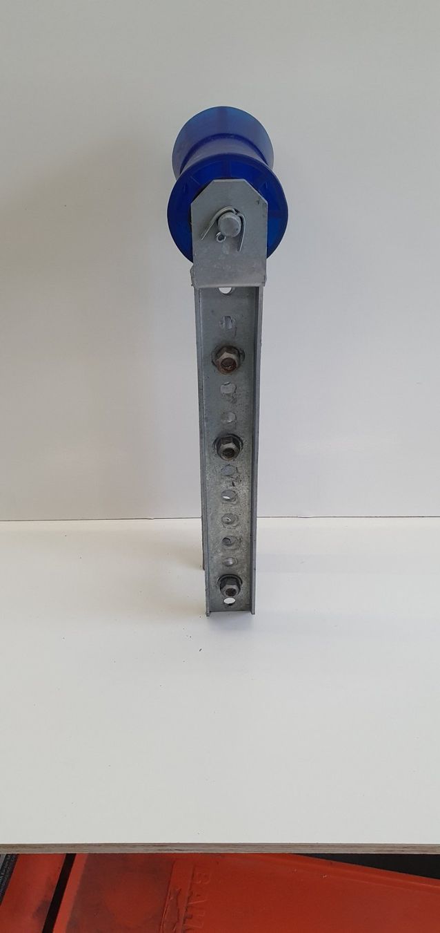 Anhänger: Kielrolle 133x79mm, Länge 360mm – Neu und originalverpackt aus Gunzgen von HofmannAnhaenger 1