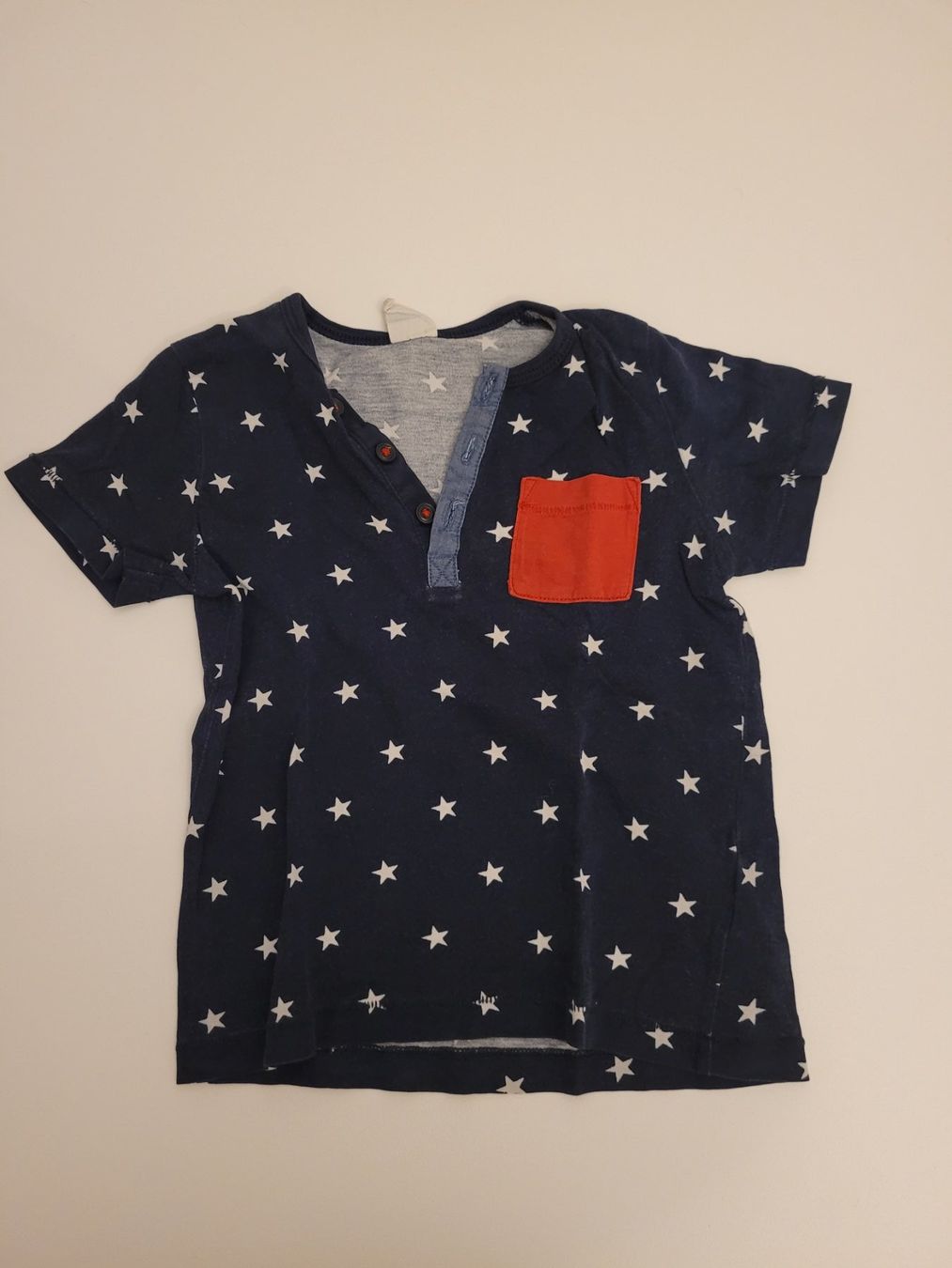 Camicie, Top & T-shirt: T-Shirt gr. 86 – Usato da Inwil venduto da Flower2325