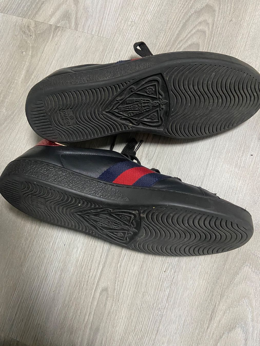 Gucci Chaussures hommes: Chaussure Gucci taille 8 1/2 – D'occasion à Montreux par Perledor 9