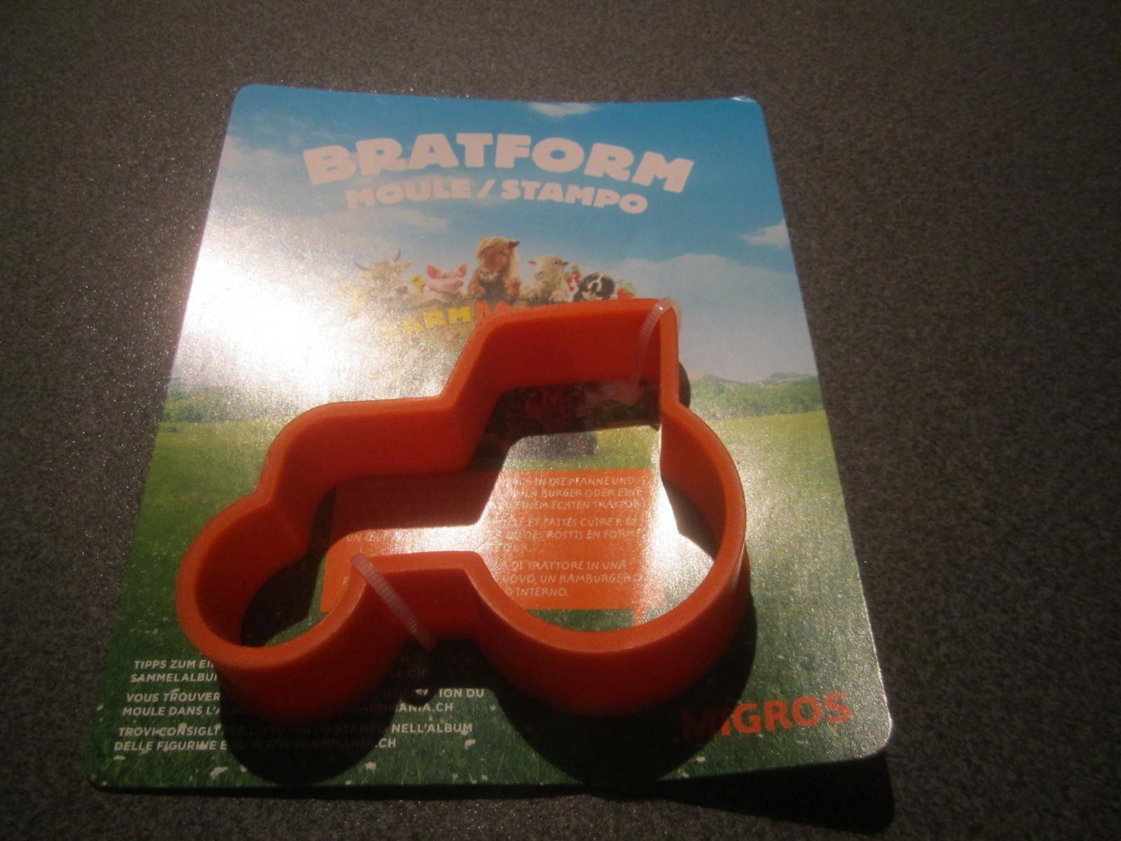 Migros Backformen: Bratform Farm Mania, Migros, Traktor – Gebraucht aus Zürich von Motzkuh