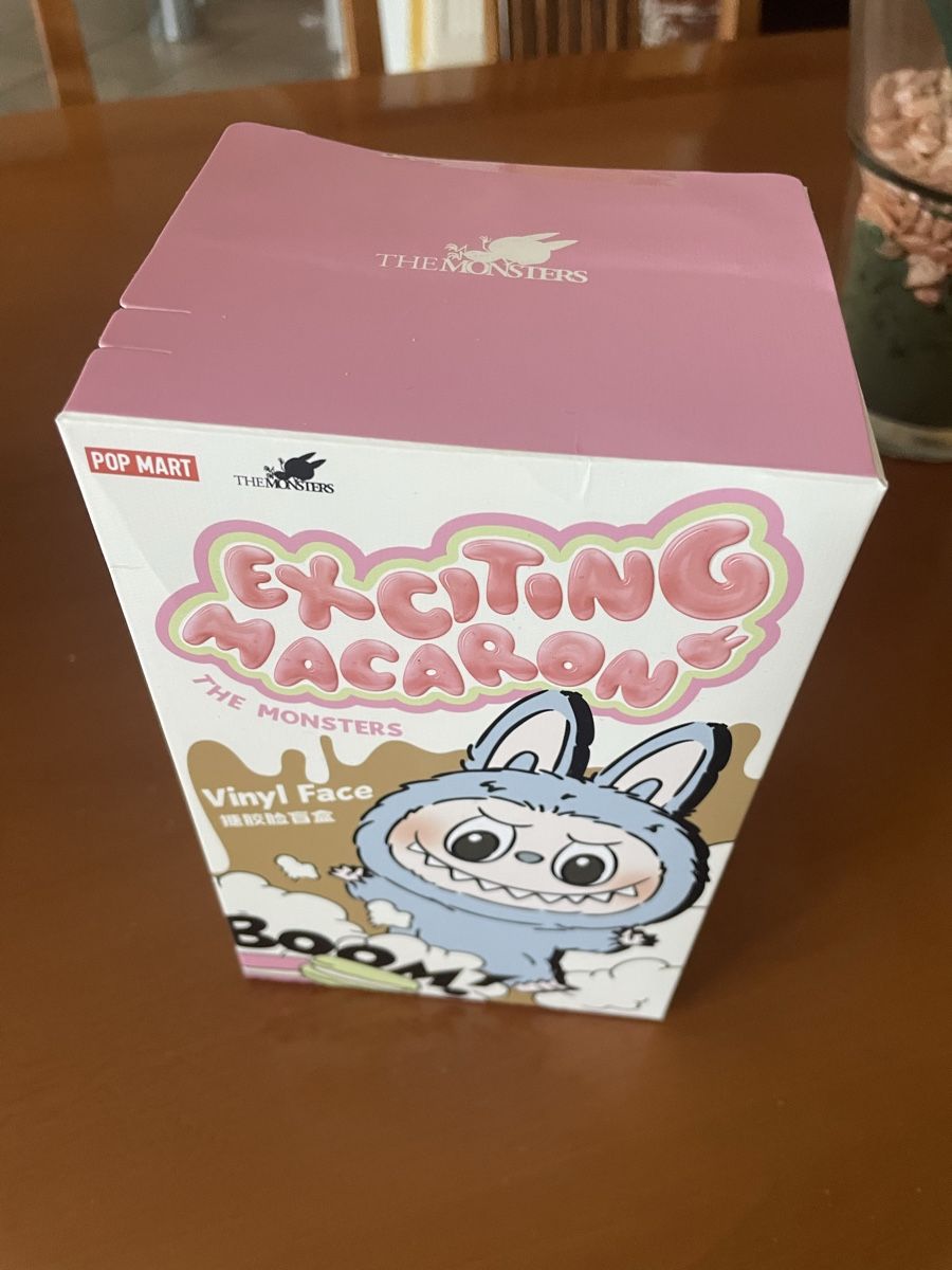 Pop Mart Statuette: Original Labubu Macaron Boom Soymilk – Nuovo e nell'imballaggio originale da Bergdietikon venduto da antovale 1
