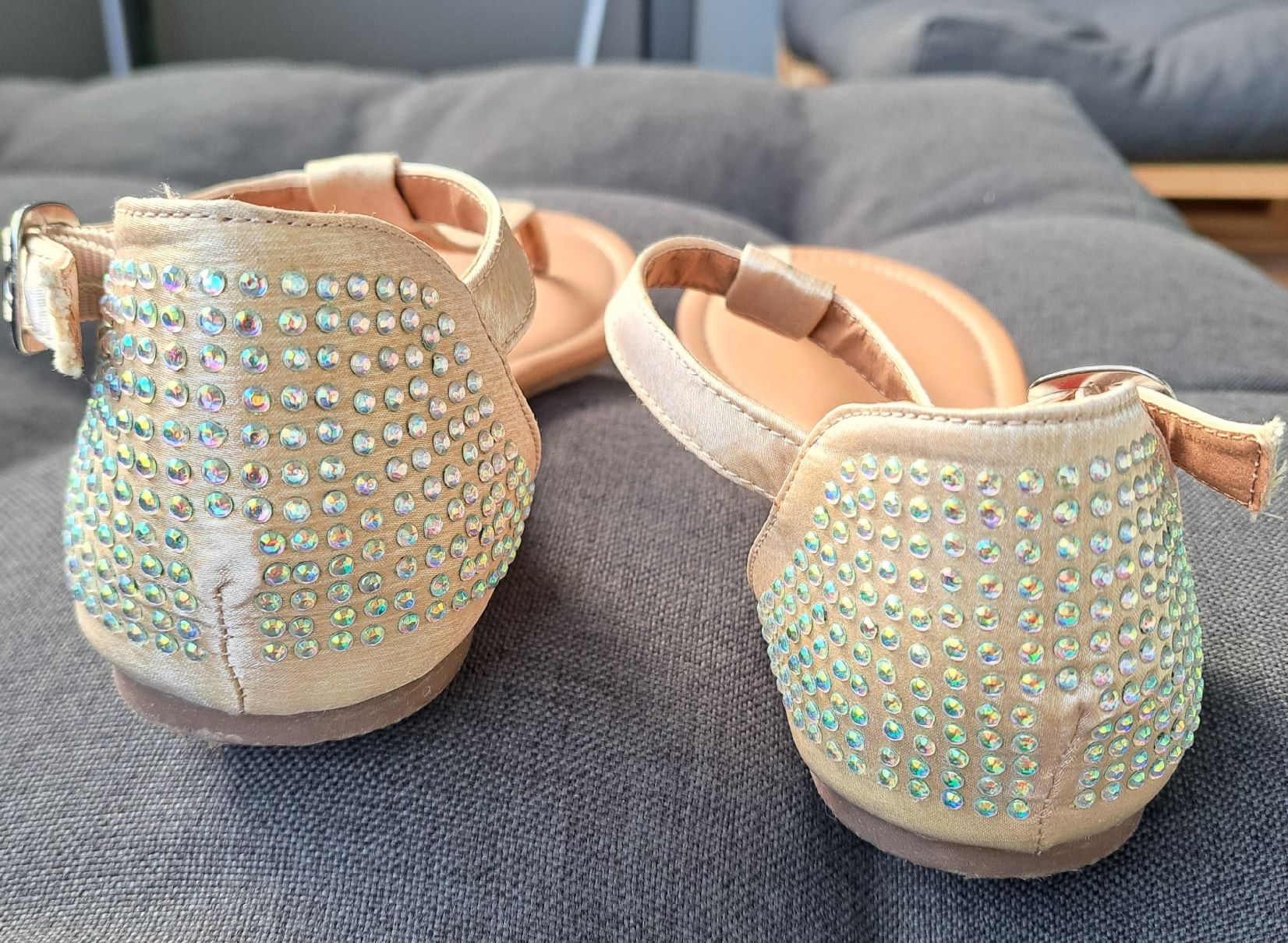Scarpe da donna: Sandalen Damen Gr 38 – Usato da Winterthur venduto da mae_z5mr 2