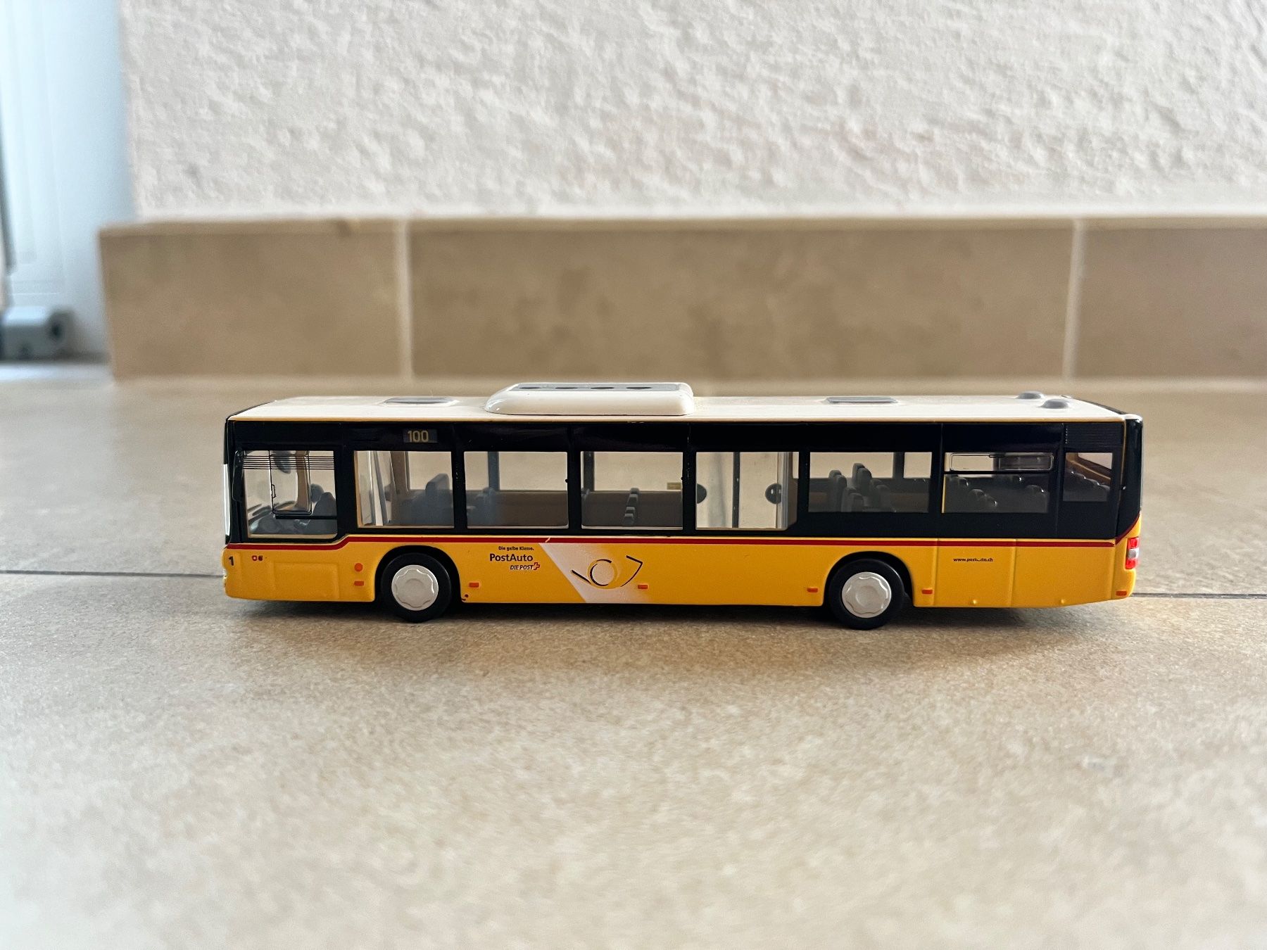 Kit di modellismo & Modellini statici: Miniature Bus Postauto MAN 100 Delligen-Aarberg - BE 26900 – Usato da Gampelen venduto da yoa_7t58 1