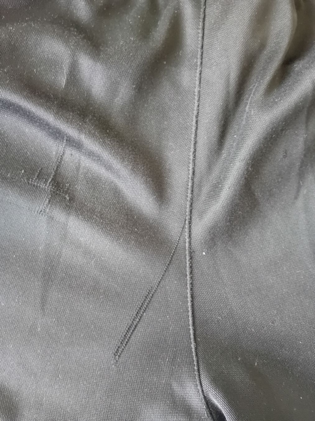 Adidas Pantaloni: Schwarze Adidas Climalite Trainingshose, Größe 152 – Usato da Romanshorn venduto da milenva 3