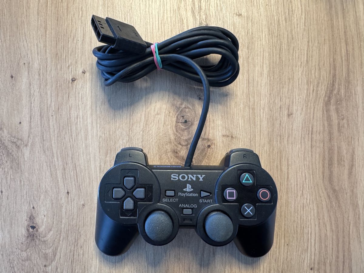 Sony Manettes: Sony PlayStation 2 Controller in schwarz – D'occasion à Biberist par etesummer