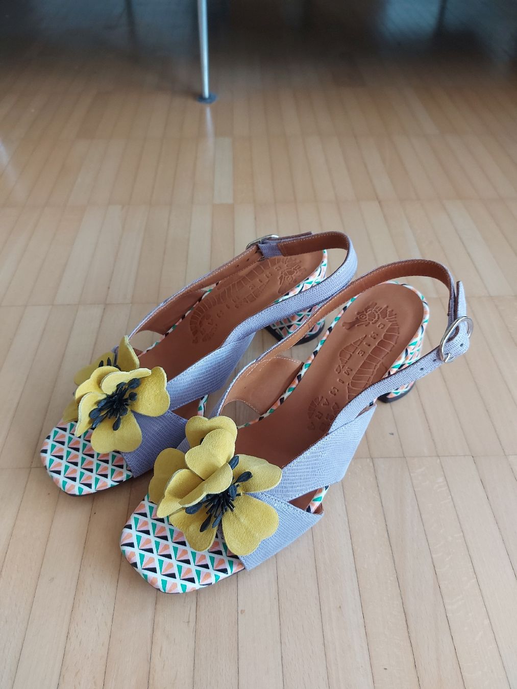 Chie Mihara Scarpe da donna: Chie Mihara, Sandalen, Grösse 39 – Nuovo (secondo la descrizione) da Oberengstringen venduto da PaolaDe 1
