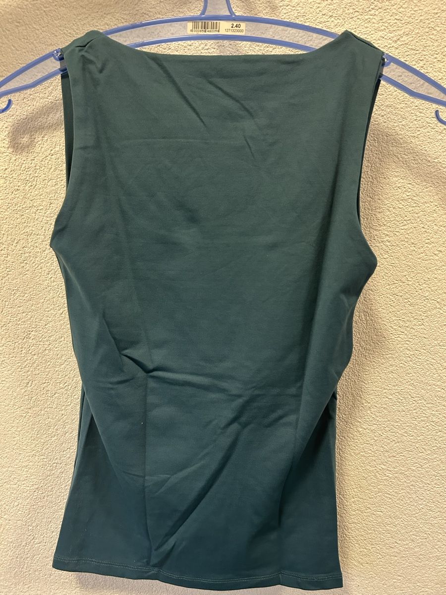 Zara Tops: Top sans manches Zara – Gebraucht aus Bôle von sev_n85b 2