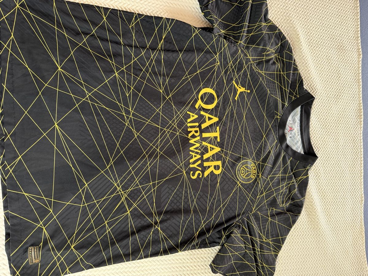 Maillots de corps & Pantalons: Original PSG fourth 22/23 Player Version – Neuf (Voir description) à Aarberg par marcoo237