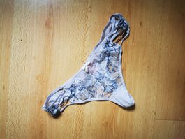 , blauer Spitzen-String Tanga, Grösse S
