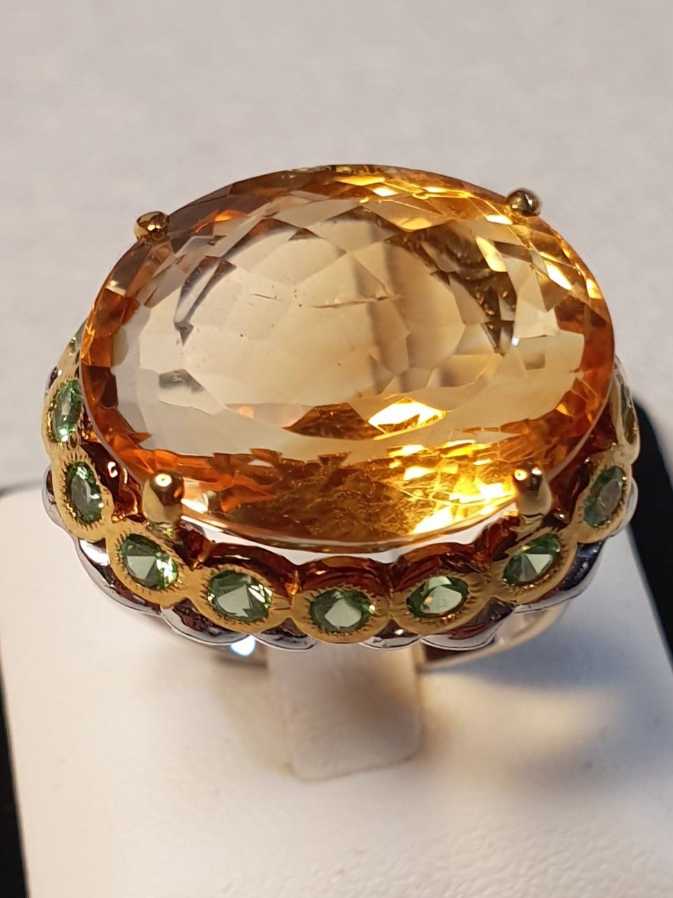 Anelli: Ring mit grossem Citrin und Peridots Grösse 58 – Nuovo (secondo la descrizione) da Zürich venduto da benedikt12 2