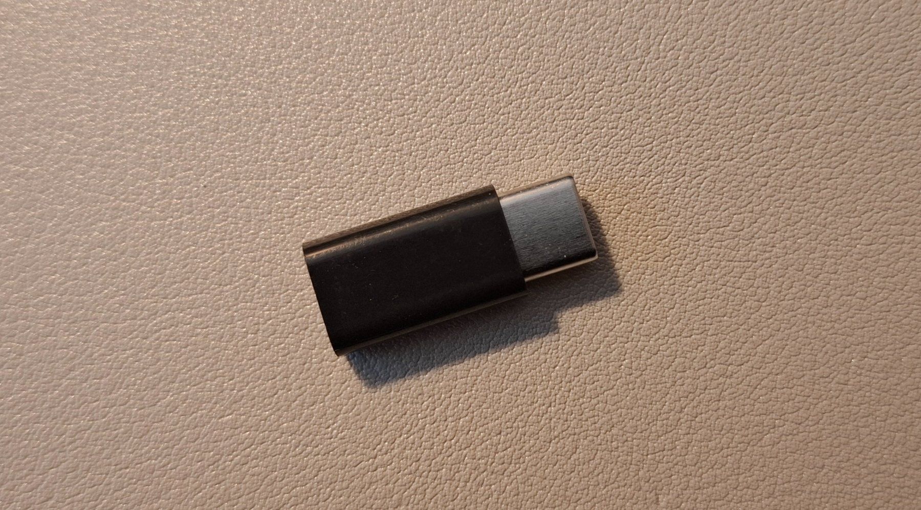 Laufwerke & Adapter: Adaptor, micro USB input to USB C output 📲🔌 – Neu (gemäss Beschreibung) aus Grand-Lancy von atn_h5xf