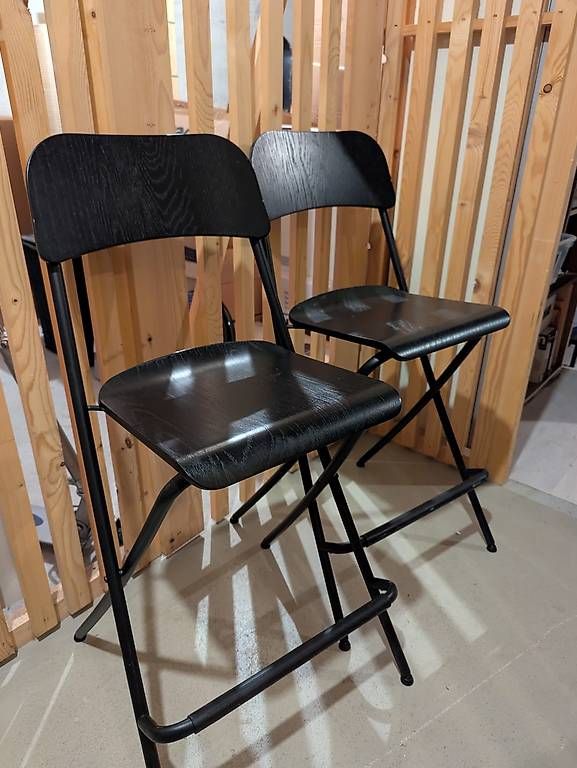 Tabourets: 2 Barhocker schwarz – D'occasion à Emmenbrücke par gin_6djl