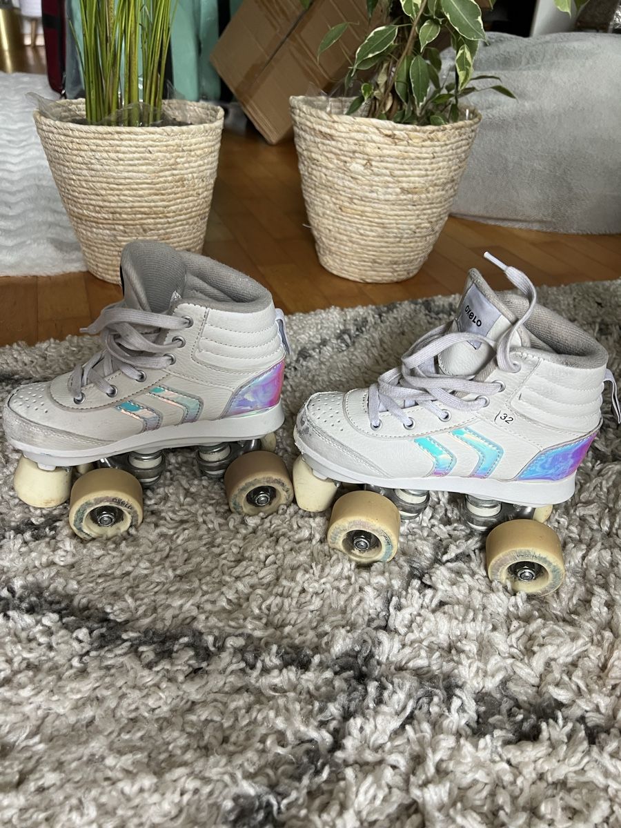 Pattini in linea & Pattini a rotelle: Oxelo White Roller Skates Size 32- Summer Fun 🛼 – Usato da Horgen venduto da CarmenRL 1