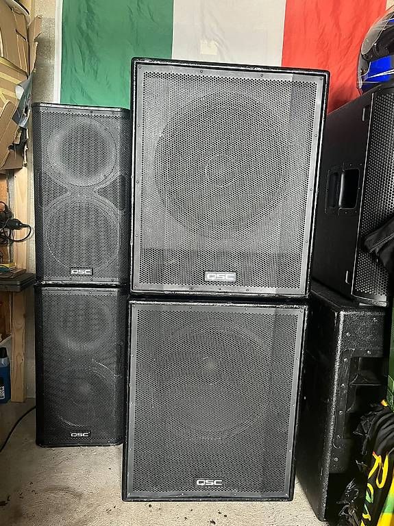 Qsc Lautsprecher: Sonorisation QSC subwoofer + Haut-parleurs – Gebraucht aus Erlach von Paolomeli90