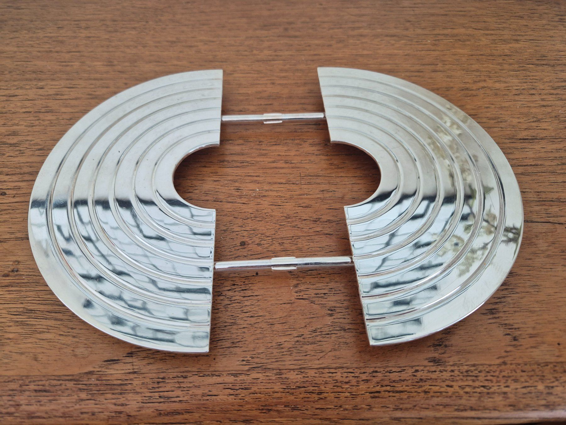 Piatti di portata: Sous-plat extensible en métal argenté C26 – Usato da Fully venduto da tameab 2