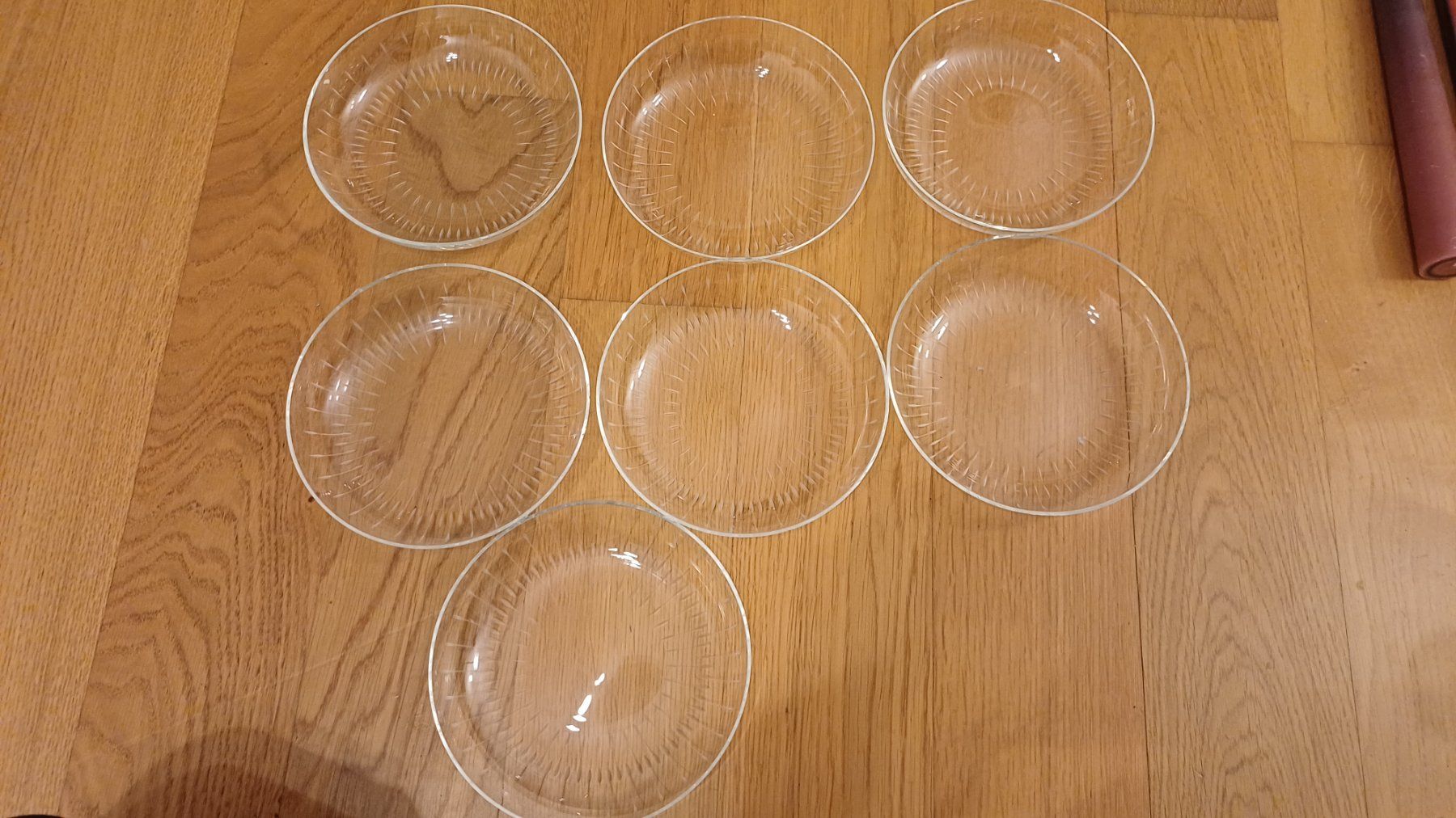 Set di piatti: 7 Dessertteller / Kristallglas – Usato da Neftenbach venduto da QuiQuo