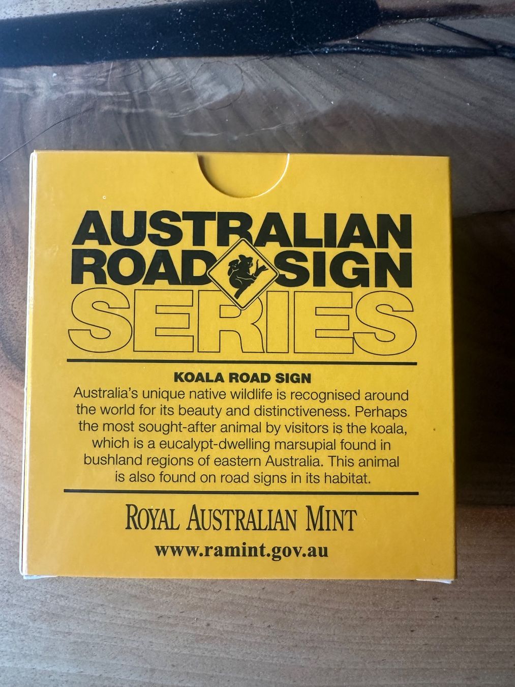 Tutti le monete: 1 Oz Australian Koala Road Sign 2014 – Nuovo e nell'imballaggio originale da Stäfa venduto da Mpower0 1