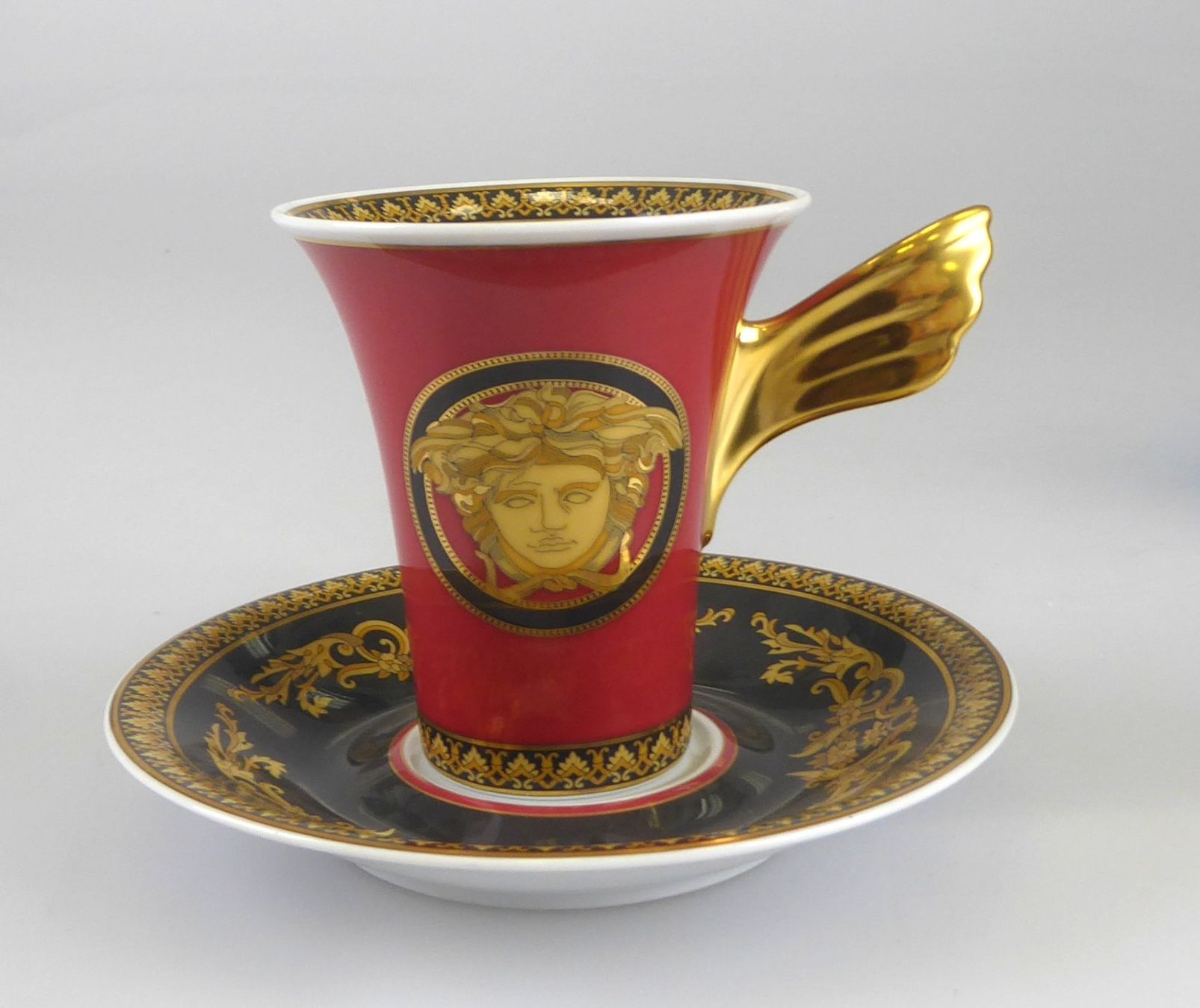 Rosenthal Tazze: ROSENTHAL Versace Kaffeetasse mit Unterteller – Usato da Volketswil venduto da brockipfannenstil