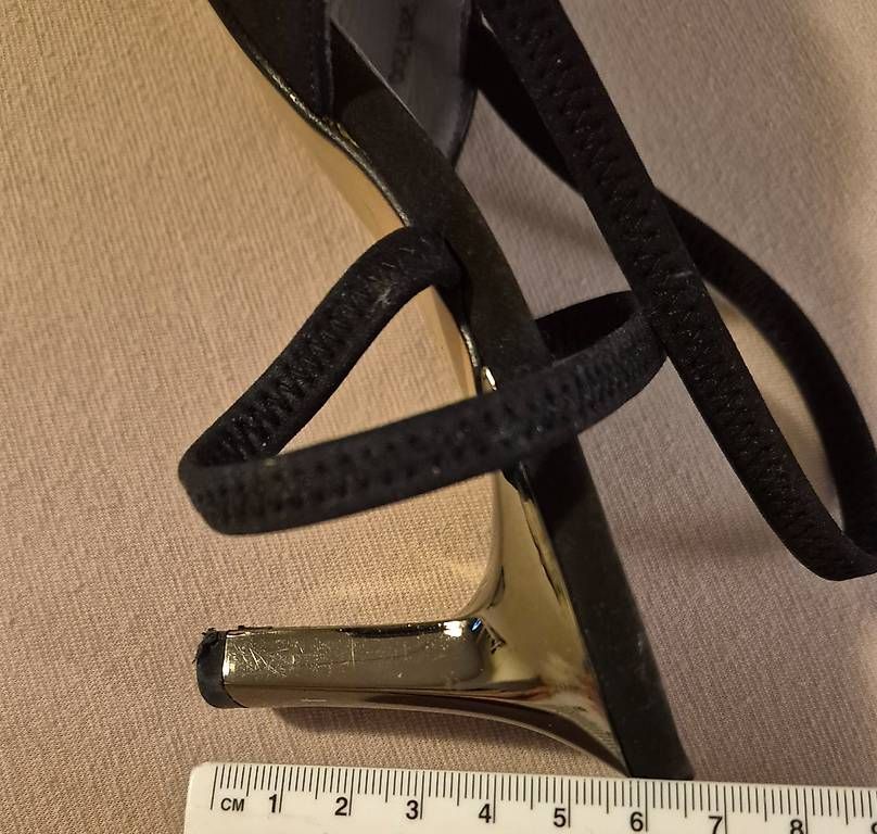 Damenschuhe: Sandalette – Gebraucht aus Kilchberg ZH von F27081987 1