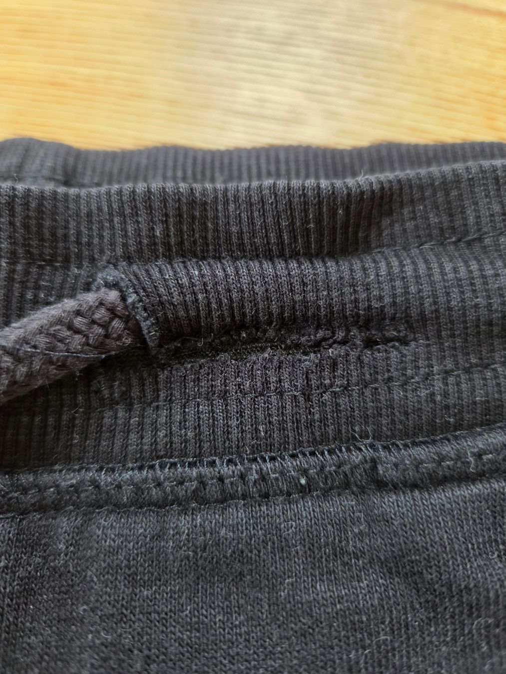 H&M Pantaloni: Trainerhose Gr. 104 Batman – Usato da Bremgarten AG venduto da sabrownie 1