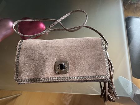 Sac à bandoulière en daim et cuir synthétique